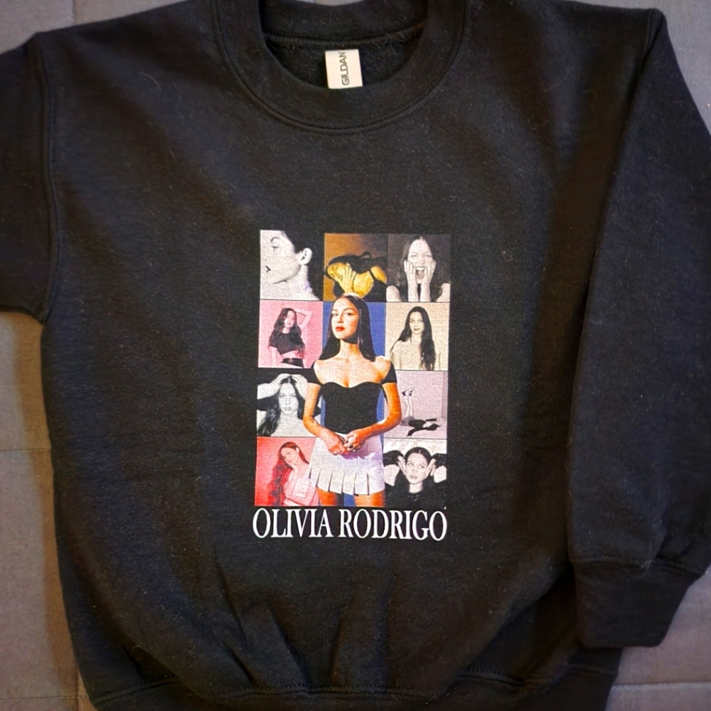 Olivia Rodrigo Guts 2024 Tour Sweatshirt